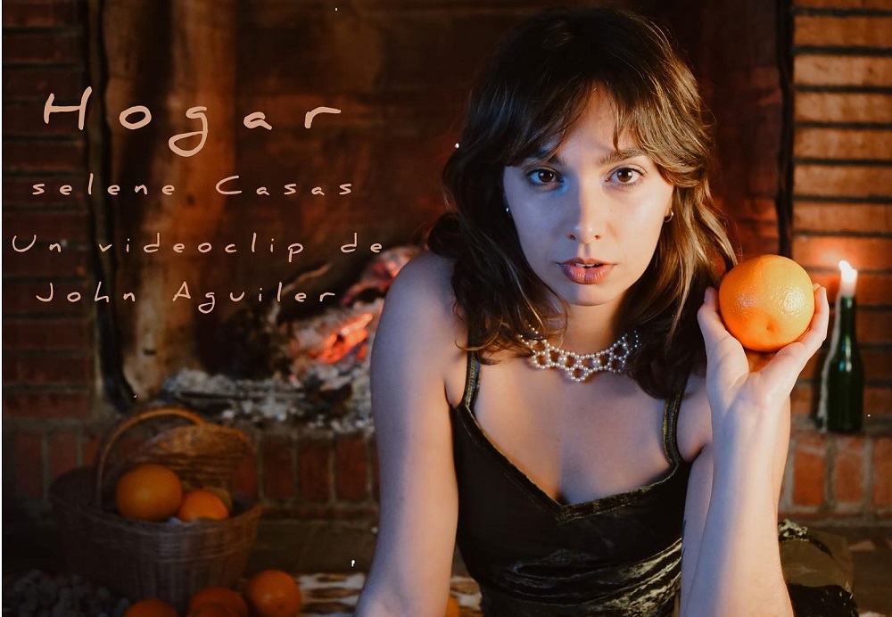 . <a href="/selenecasas_/">selene casas</a>  la artista manchega con más proyección internacional, estrena el #videoclip de su nuevo single “Hogar”, que ha sido realizado por el galardonado director John Aguiler.
#estreno #nuevosingle #nuevovídeo #hogar 👌 #recomendamos
👇
yotambiensoyindie.es/2023/03/02/sel…