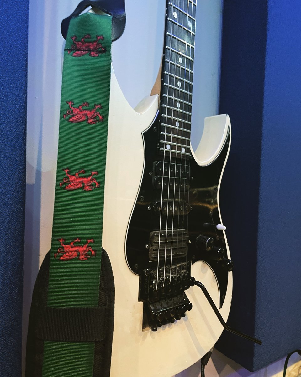 Pacio ar gyfer <a href="/canigymru/">Cân i Gymru</a>. Ar y ffordd i Aber! 🏴󠁧󠁢󠁷󠁬󠁳󠁿🎤