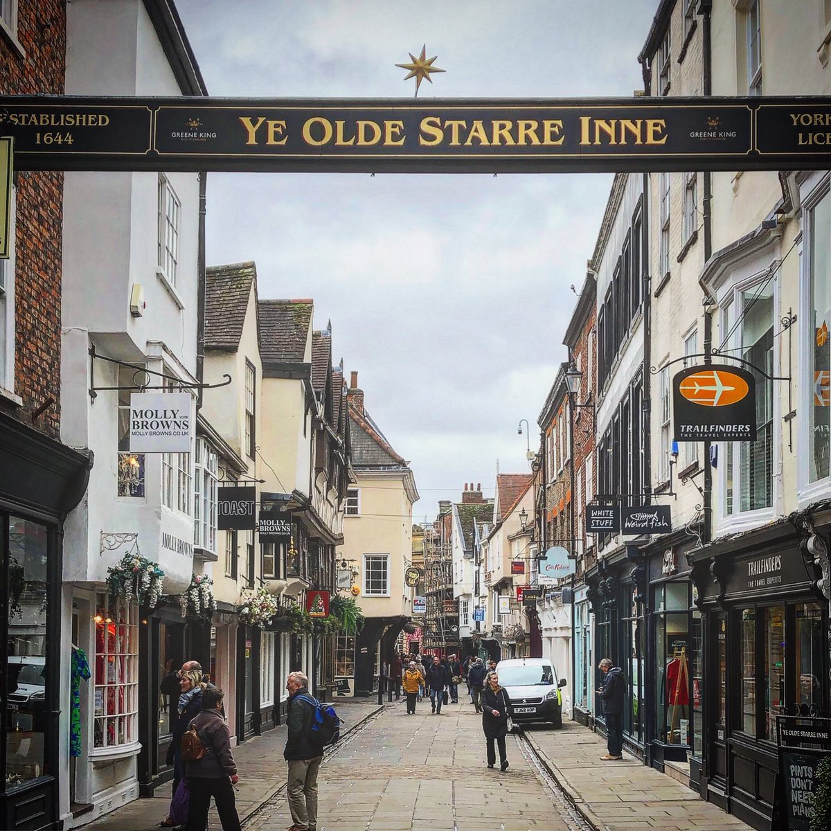 When #sightseeing in #York, always remember this one cardinal rule: look up 👀 

Learn all about York’s oldest - and unusual - advert on our #tour 

Late Afternoon. Every day. 

🎟 Bookings DM or email 90minuteyork@gmail.com

#thingstodoinyork #visityork #loveyork #loveyorkshire