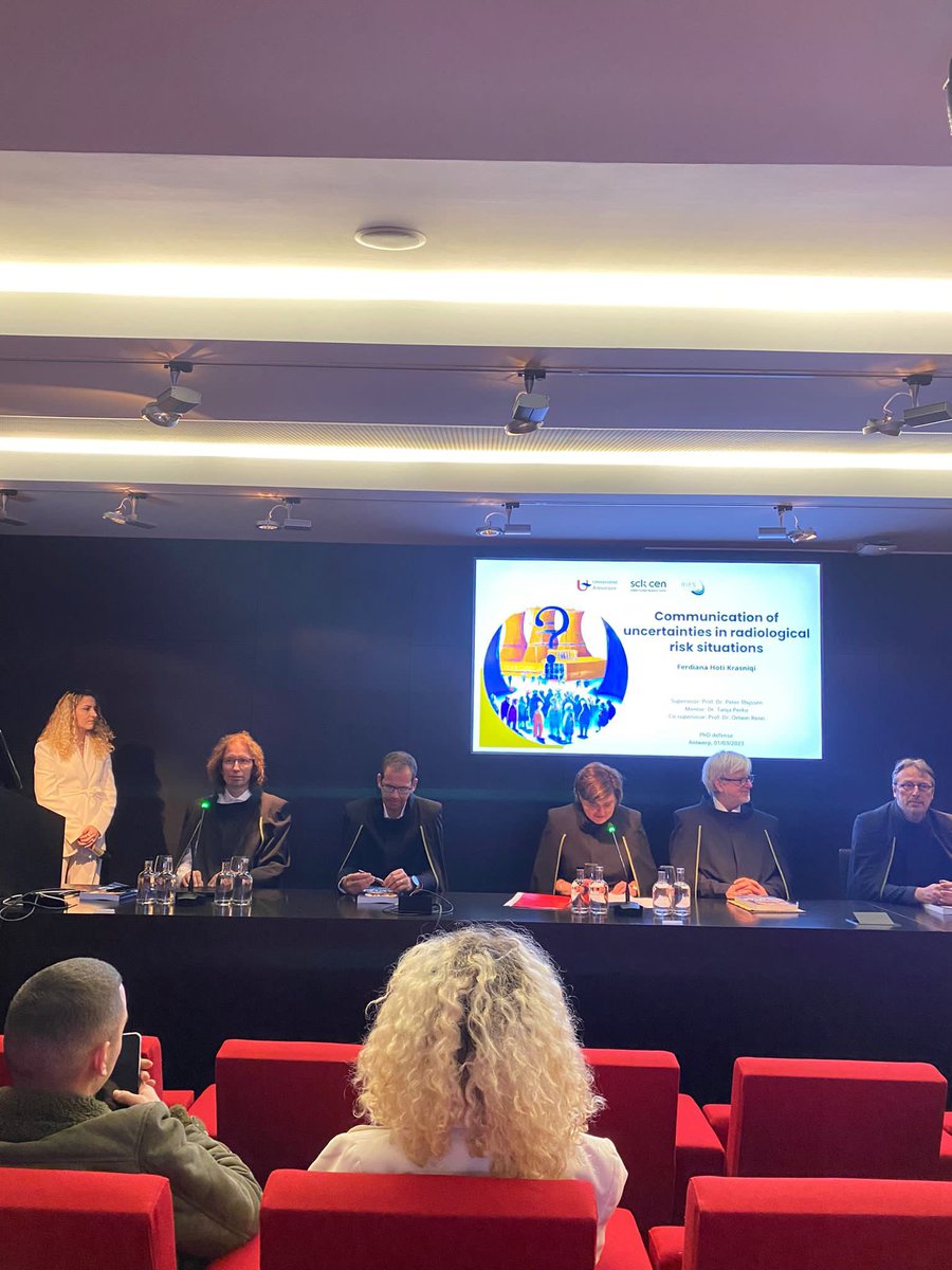 HotiFerdiana's tweet image. Dr. Hoti Krasniqi

4 years, 5 #scientificarticles, 2 #sciencecommunication awards, and 1 baby later, it finally came the time for me to defend my #PhDthesis entitled &quot;Communication of Uncertainties in Radiological Risk Situations&quot;. It was a wild and unforgettable ride👩‍🎓