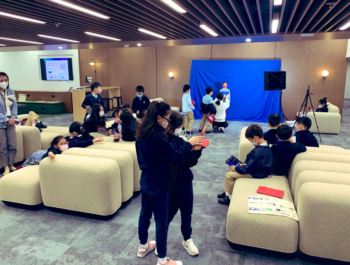 Was pretty awesome to see learning pour into the commons! Classes from different years bands using new the spaces for their #multimedia projects! 

<a href="/VSAHKG/">Victoria Shanghai Academy</a> @leunggmlife <a href="/PangVeroni/">Veronica Pang</a> <a href="/mrwaller15/">Mr. Waller</a> <a href="/rdawsoncoach/">Ross Dawson</a> <a href="/beachpat2/">pmac</a>