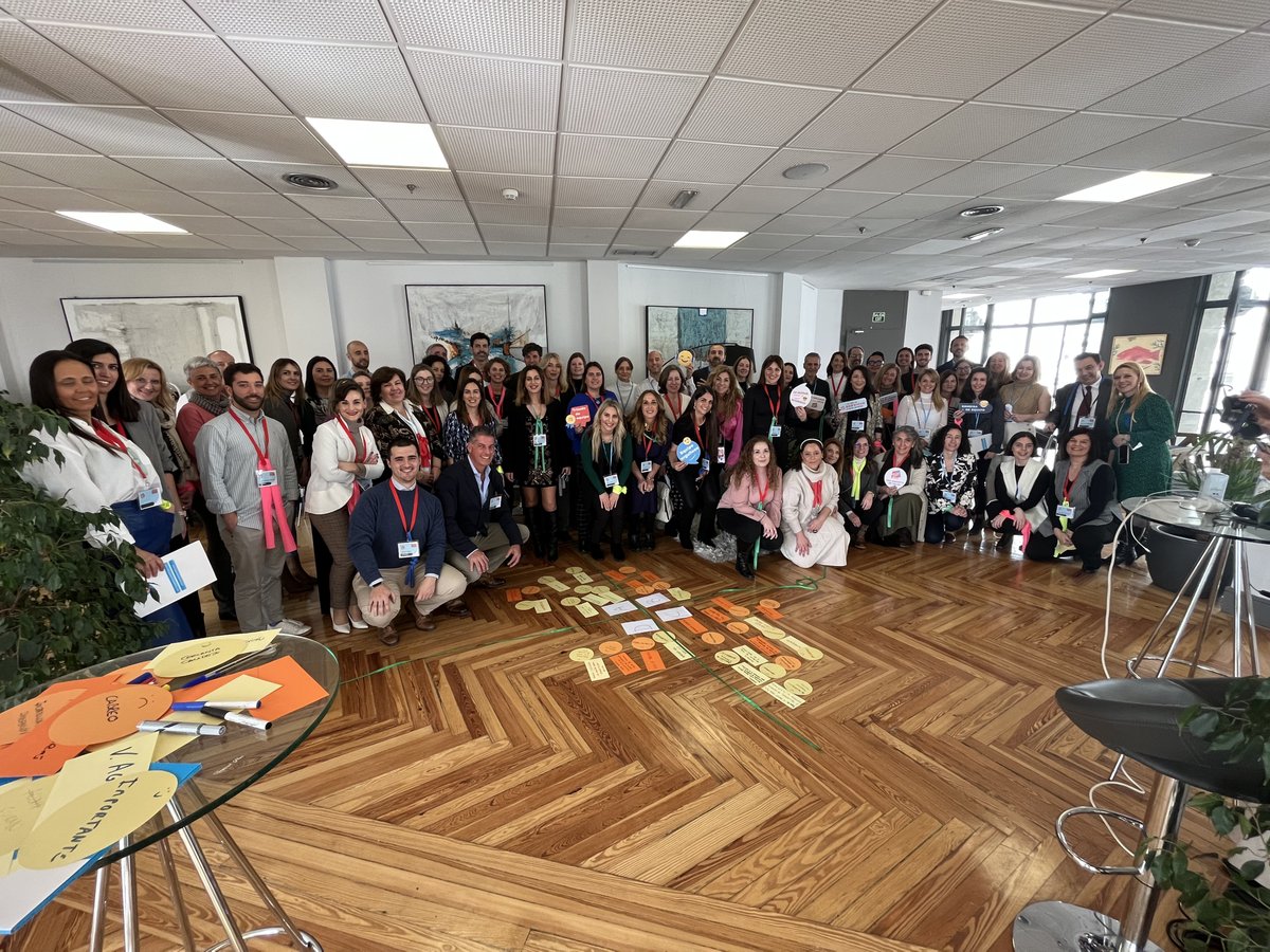 RelacionCliente's tweet photo. Sotto Tempo Advertising ha organizado con @ConsultingC3, un #workshop sobre Best Practices en Atención al Cliente, en el marco de acciones  que realiza el Certamen @LideresServicio y al que acudieron más de 
6⃣0⃣ directores de #customerservice .🔰
https://t.co/mEfPFlMPz6 https://t.co/bFM6srw3nD