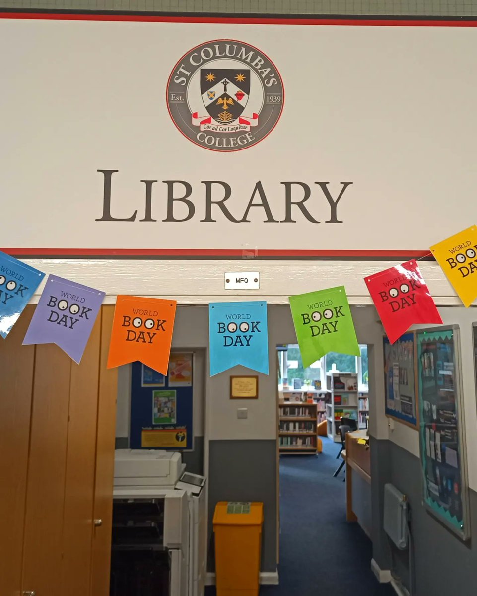 StColumbasLib's tweet photo. Happy world book Day from @stcolumbascollege !

Students have already had a whale of a time this morning trying to guess their teachers' favourite books. New displays are up and activities will follow during break and lunch time! 

#SCCSeniorLibrary #reading #WorldBookDay https://t.co/rgaItbJPEP