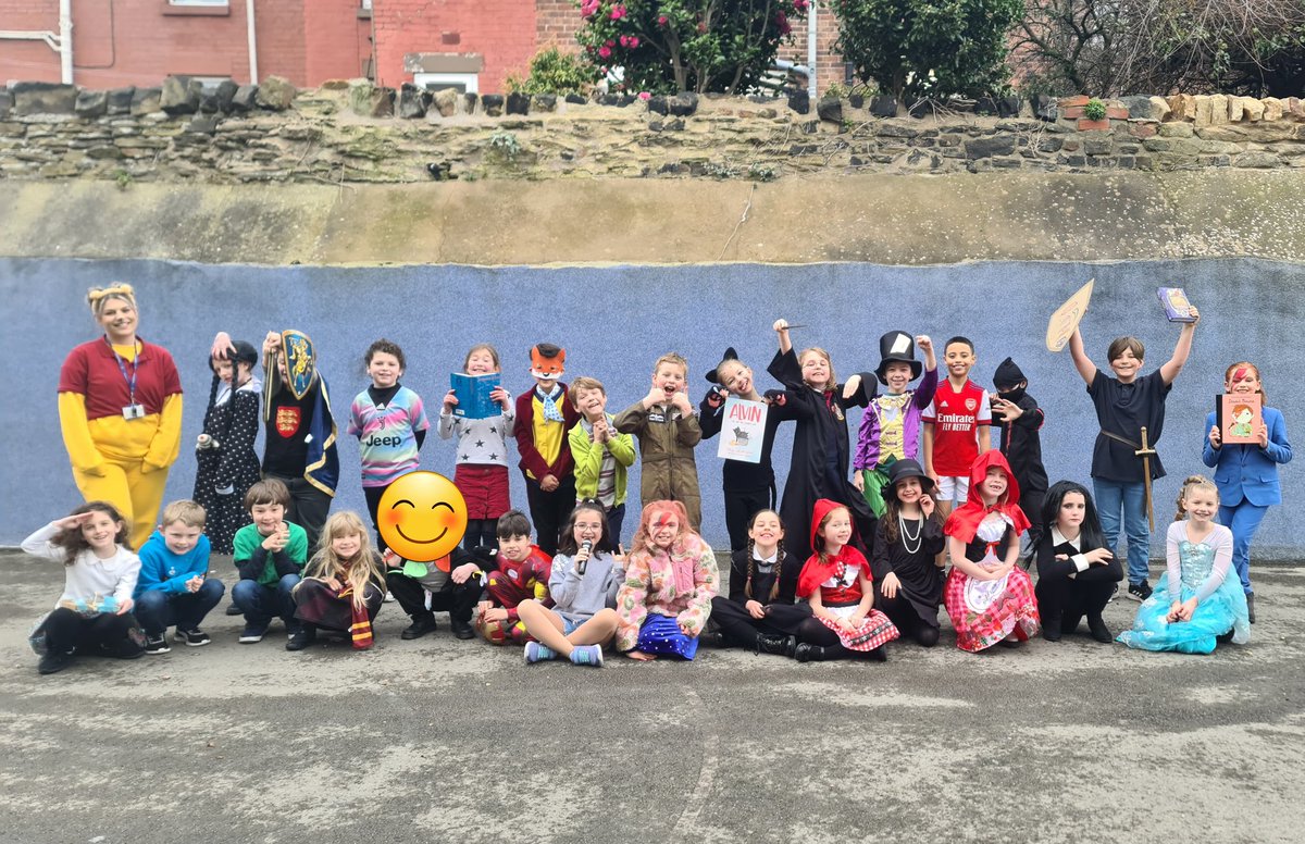 Miss Taylor tweet media