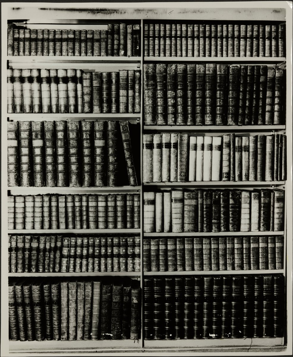 Happy World Book Day! 📚

This week's throwback from the University Archive takes us back to the Old (then New!) Library in the 1980s, incl. a photo of rare books that are today housed in our Special Collections!

📷EUL UA/P/1b

#WorldBookDay #ThowbackThursday #UniOfExeterArchive