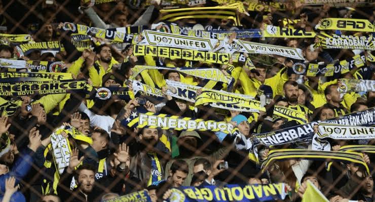 KozmoTv's tweet photo. Kayseri 2. İdare Mahkemesi, Kayserispor-Fenerbahçe maçı için taraftarlara getirilen deplasman yasağının kaldırılmasına karar verdi. https://t.co/bFaGtq44ji