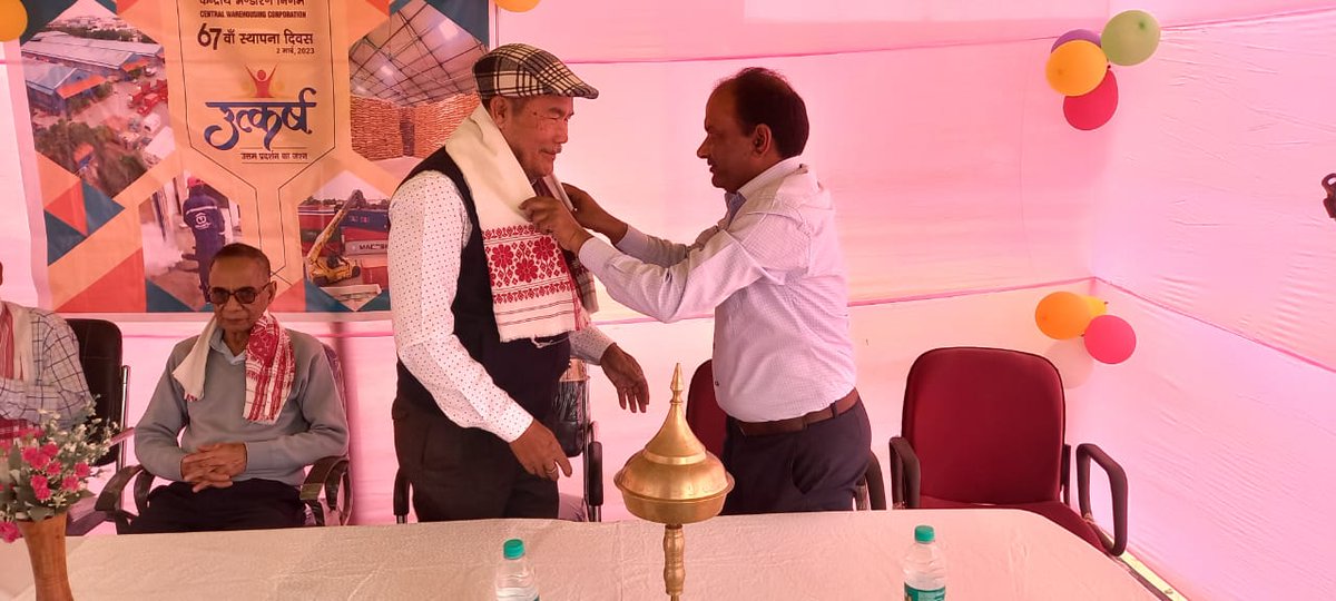 CwcGuwahati's tweet image. Celebration of 67th Foundation day of CWC at CW Jorhat-1. All staffs and esteemed depositors have participated in the event. @cwc_warehouse @fooddeptgoi @PiyushGoyal @PiyushGoyalOffc