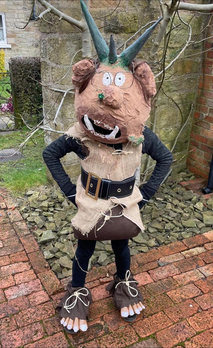 James1980Wilson's tweet photo. @ianmmark our very own Monster Hunter!! We’ve loved reading the book together. Thank you for inspiring her. Happy World Book Day! https://t.co/AfzeD95Lhe