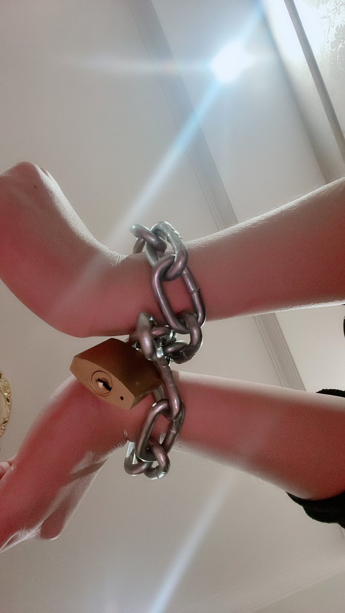 谁不想过正常人的生活呢
谁让自己不正常呢 https://t.co/KBWkCHqZ2k