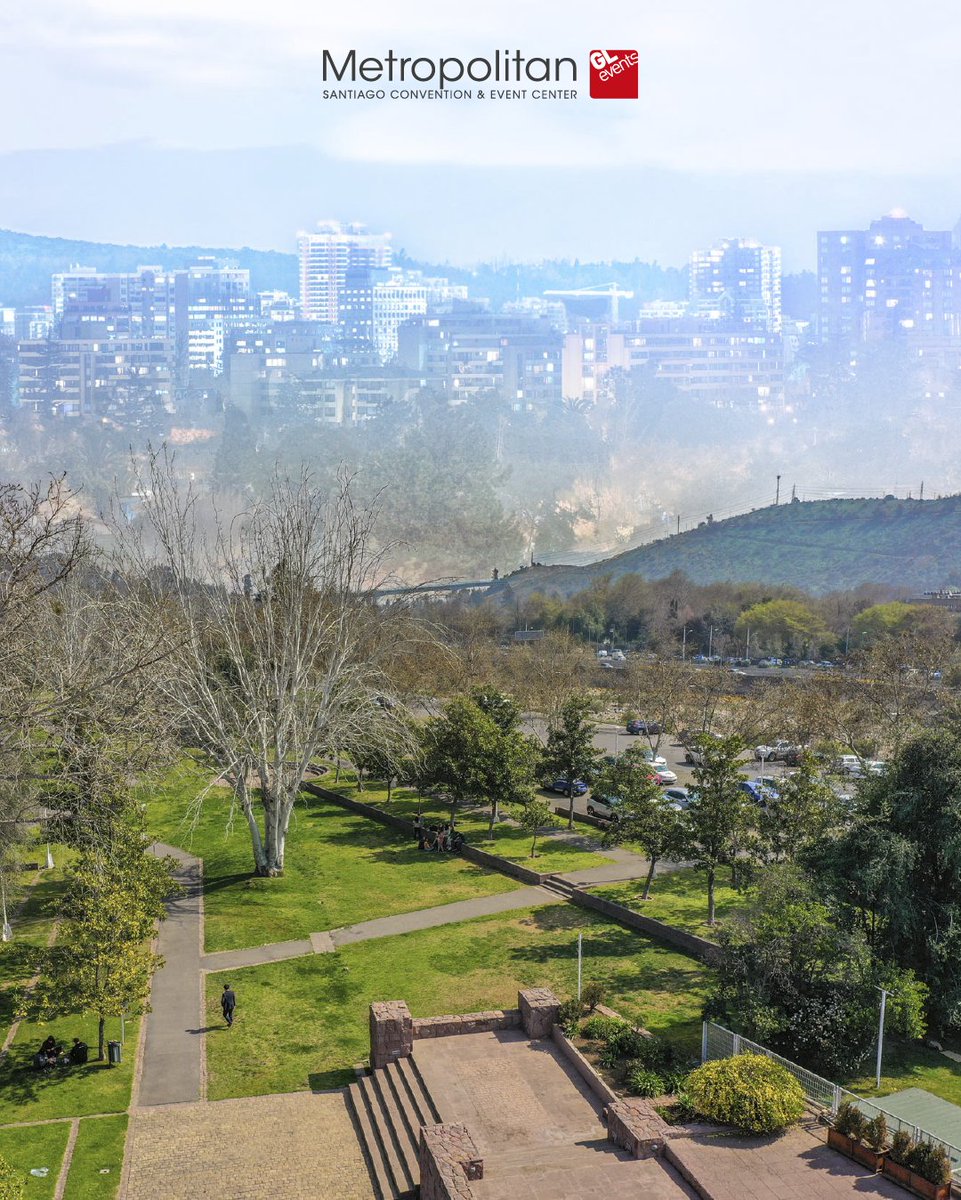 Con un espacio de extensión de 4.700 m2, de los cuales 3.200 m2 son interiores y 1.500 m2 son de patio y terrazas, Metropolitan Santiago es un centro de convenciones y eventos capaz de adaptarse a las necesidades de nuestros clientes.

✉ info@metropolitansantiago.cl