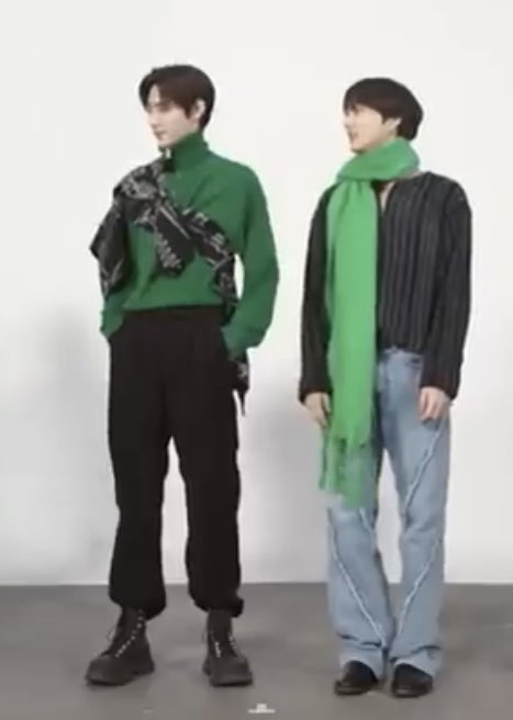 catslover0209's tweet photo. 초록초록💚look https://t.co/kDBlZKDC5D