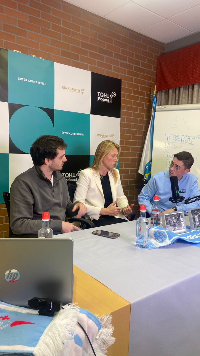 TQHTPodcast's tweet photo. ⭐Ya tenemos por aquí a María José Herbón, directora corporativa del @RCCelta.

🟣 https://t.co/bBnWKt2qL9 https://t.co/mHAzGDwcBk