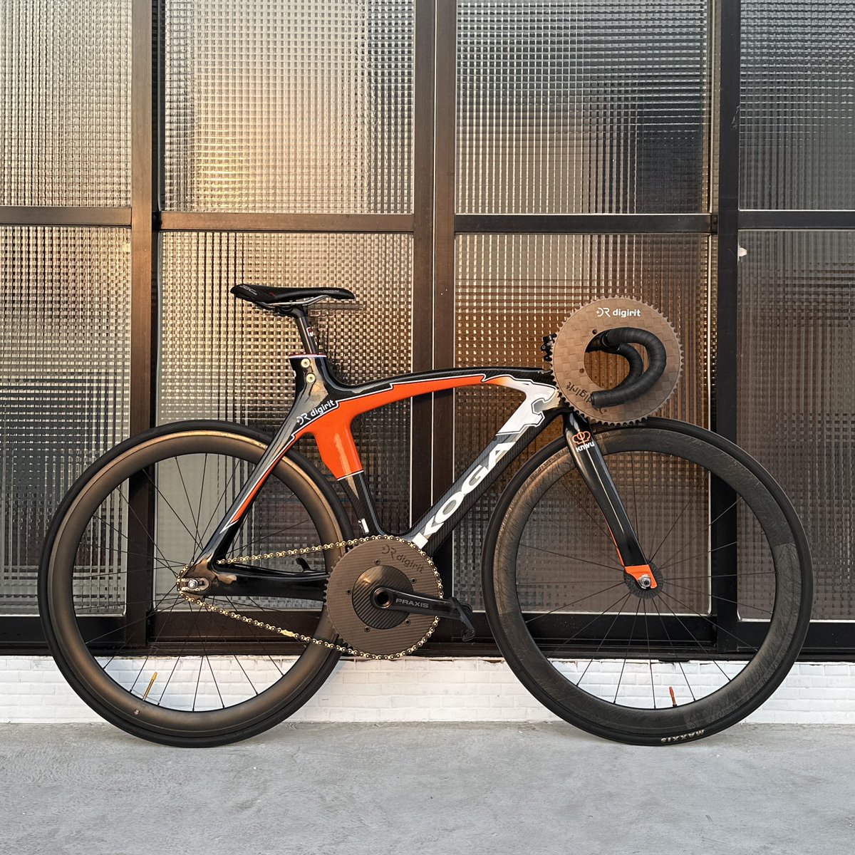 digirit's tweet image. Digirit carbon chainring is the best choice of many national track cycling teams and most professional racers, and also the top brand in Japan for the fixie bike. 

#digirit #twitter 
#savethetrackbike #fixedgear #keirin #trackbike #track #uci  #njs #pista #carbo#TrackCycling