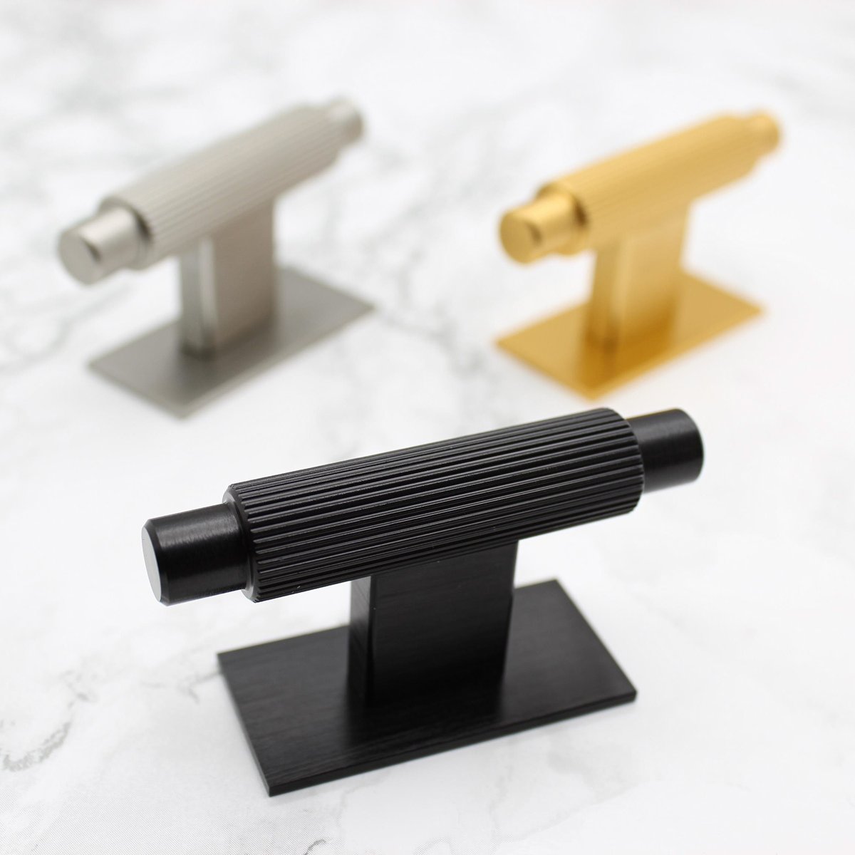 Product Alert 🚨

70 mm T Bar on 50 x 25 mm Back Plate in 3 different finishes! 
🏷️ Code: 27531

Update your cabinet doors and drawers with these! 

#cupboardhandles #tbar #handles #kitchenhandles #bathroomhandles #texturedhandles