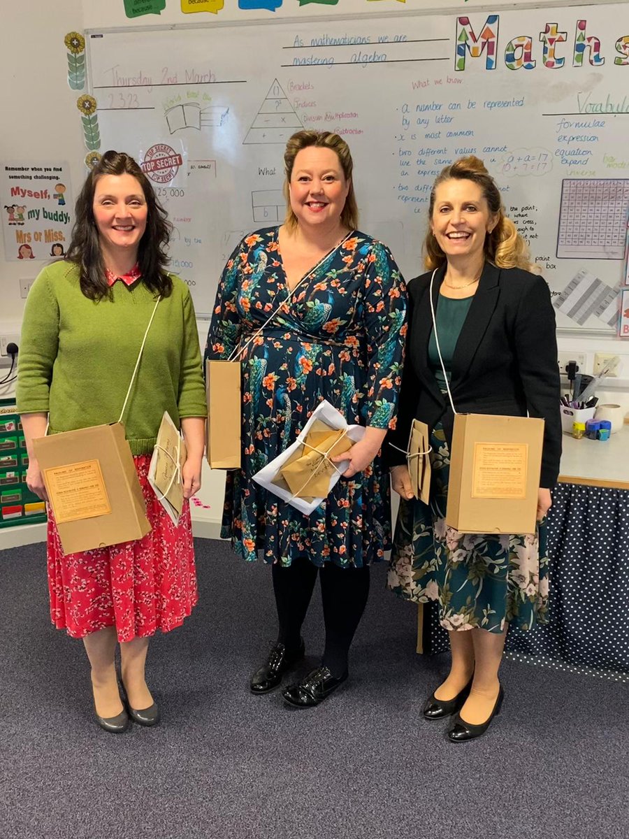 Mrs Dickens tweet media