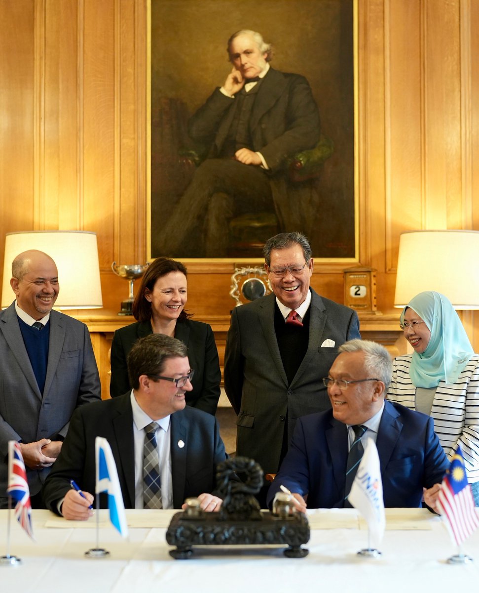 RCSEd's tweet image. We are delighted to welcome our guests from @UNIMASofficial, as both parties sign an updated memorandum of understanding and plan for future projects together that will #MakeThingsBetter for our colleagues and patients in both regions.