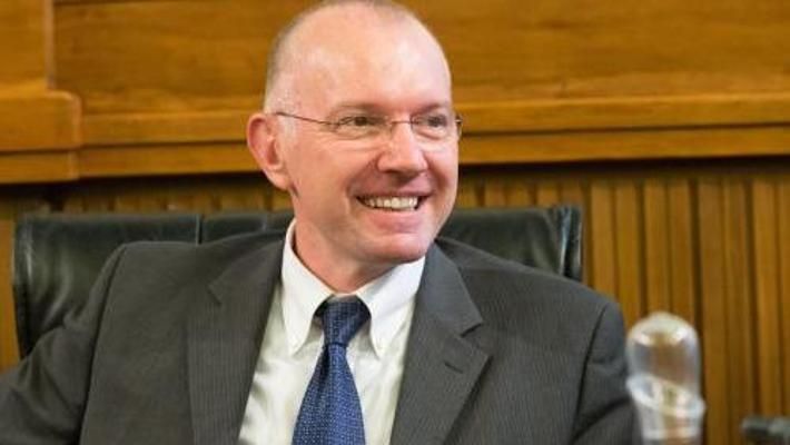 ultimora_pol's tweet photo. ❗ Renzo #Testolin eletto presidente della Valle d'Aosta, c'è l'ok del Consiglio Regionale alla giunta autonomisti-PD. Si chiude così una crisi politica durata mesi

@ultimora_pol https://t.co/CGsvgyjgWC