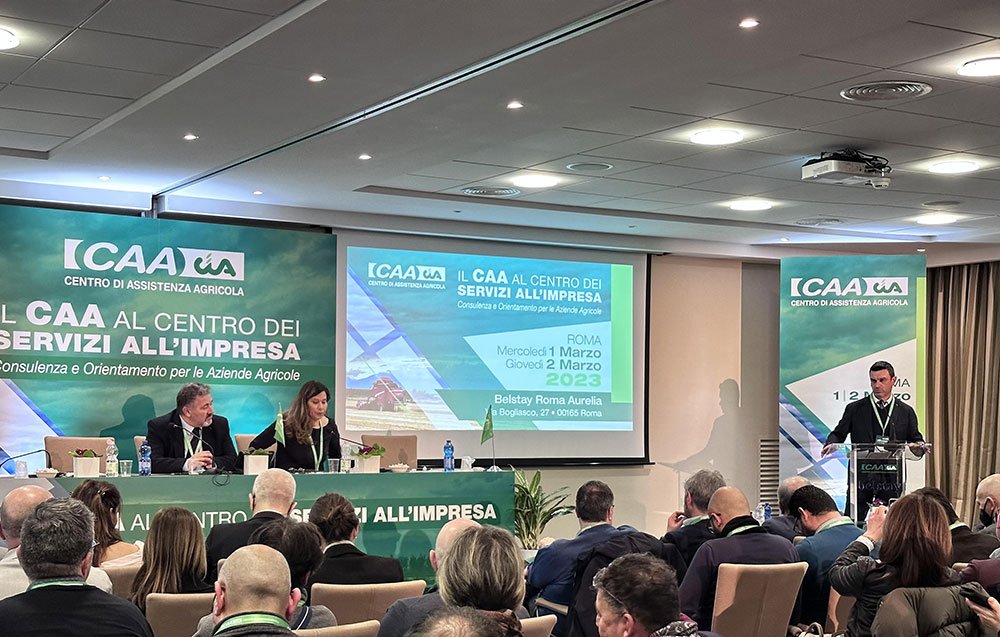 Cia_Agricoltura's tweet photo. Il #CAACia al centro dei servizi all’impresa e motore della due giorni di evento, a #Roma, con più di 400 tecnici di tutta #Italia insieme ad #Agea, #AgriCat e @asnacodi👩🏼‍🌾📑
#Fini, #Cia: “Agevolare lavoro CAA con più coordinamento e apporto #digitale"🍃
👉 https://t.co/g1jV2HO0Cx https://t.co/5exVsIZBoz