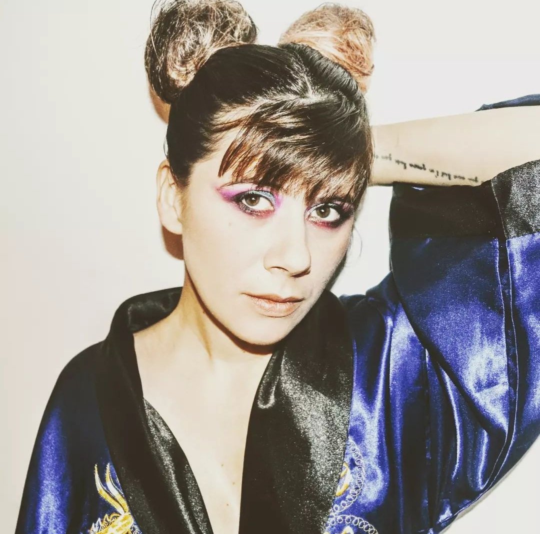 proyectosonoria's tweet photo. 💿 #LucianaTagliapietra presenta su último disco que se llama Nueva Forma en #ProyectoSonoria.
Te dejamos el PODCAST completo acá:
 💫https://t.co/SImjIm5K2m💫 https://t.co/Pn3afq4OYD