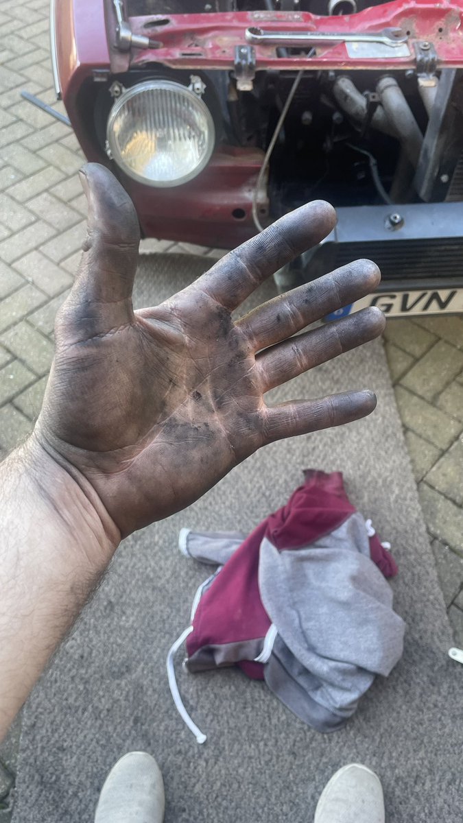 max_deeds's tweet photo. Been a while since Iv got this dirty out of the bedroom https://t.co/KPGxVPNaFZ