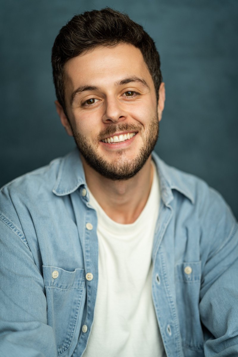 Couple of new headshots to start the spring season.

Thank you @yellowbellyfoto 

#actor #londonactor #newgraduate #headshots