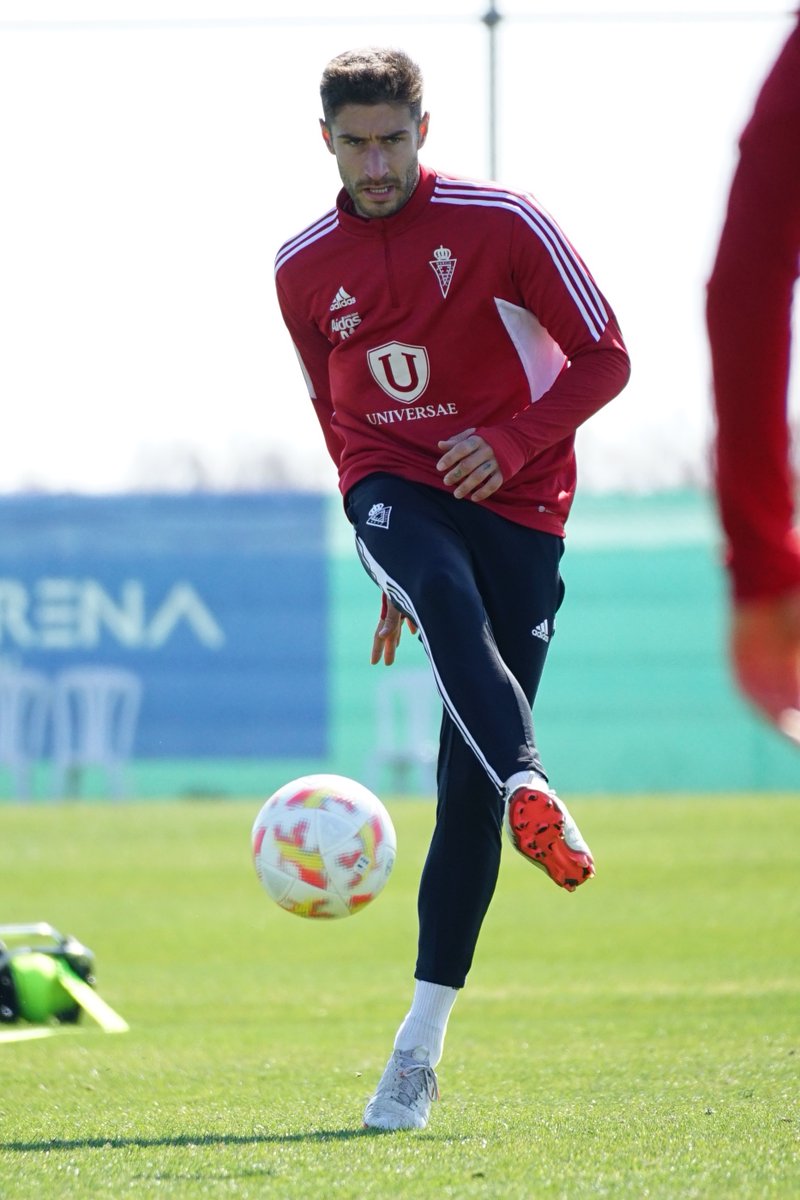 ENTRENAMIENTO | 👊 @inigo_sm #RealMurciaBarcelonaB