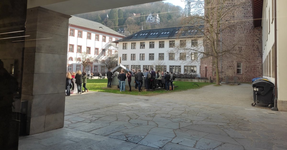 In Heidelberg scheint die Sonne. Die Mittagspause kann so auch draußen stattfinden. ☀️

#EST2023 #Forschungsdaten #Forschungsdatenmanagement #OpenScience