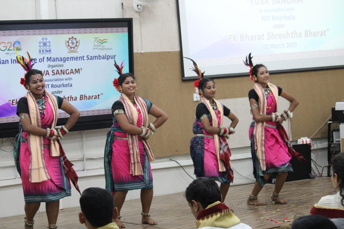 NITSIKKIM1's tweet photo. Today #Sikkimese youth got a chance to exchange their culture with the #odishian culture @iim_sambalpur.
#Sikkimese witnessed #odisi dance, #sambalpuri dance and in return blessed them with their wellknown tradional song #DEUSURE
#YuvaSangam
@PMOIndia @EduMinOfIndia https://t.co/1eRcwTT6ZR
