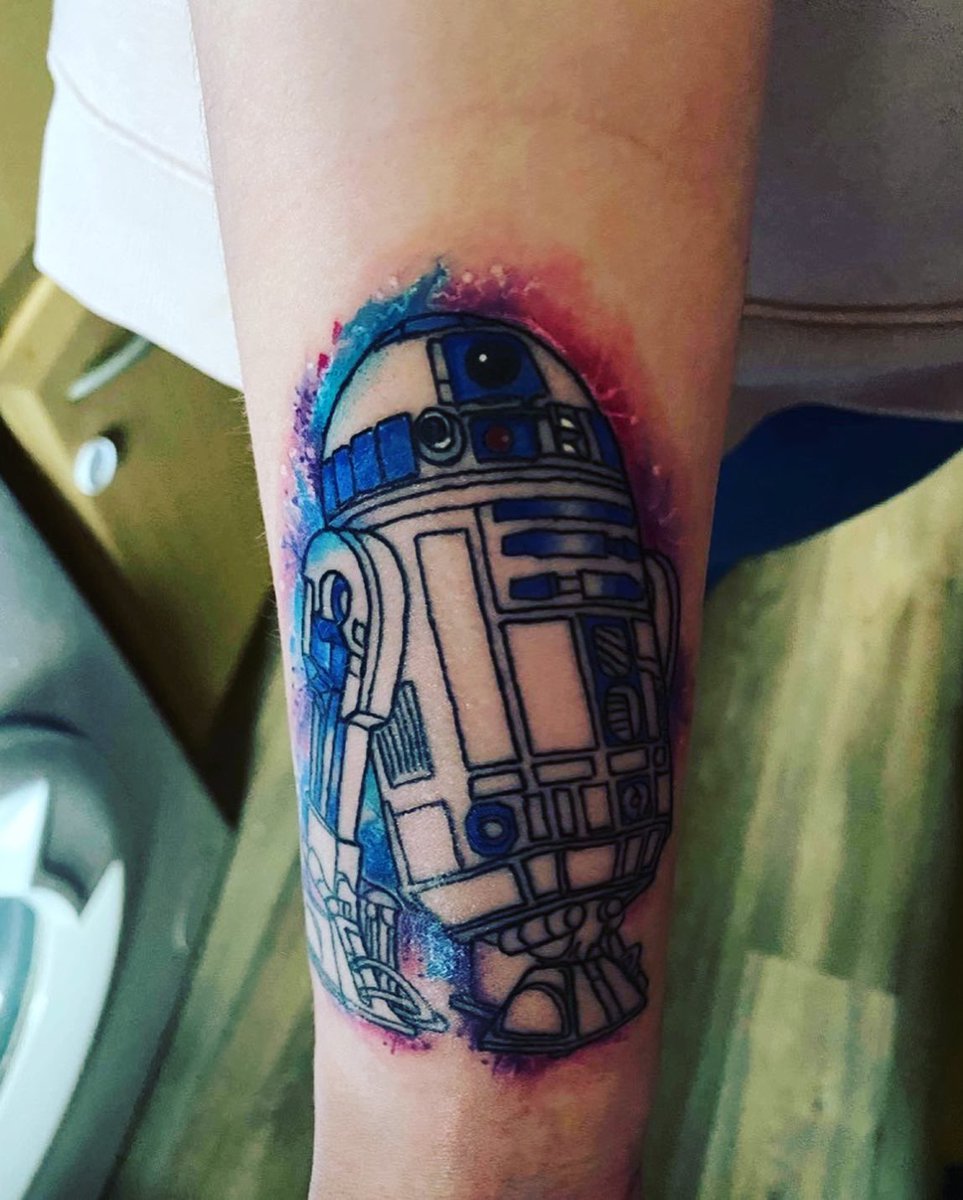 Disnade's tweet image. Because Star Wars is life 💜#R2D2