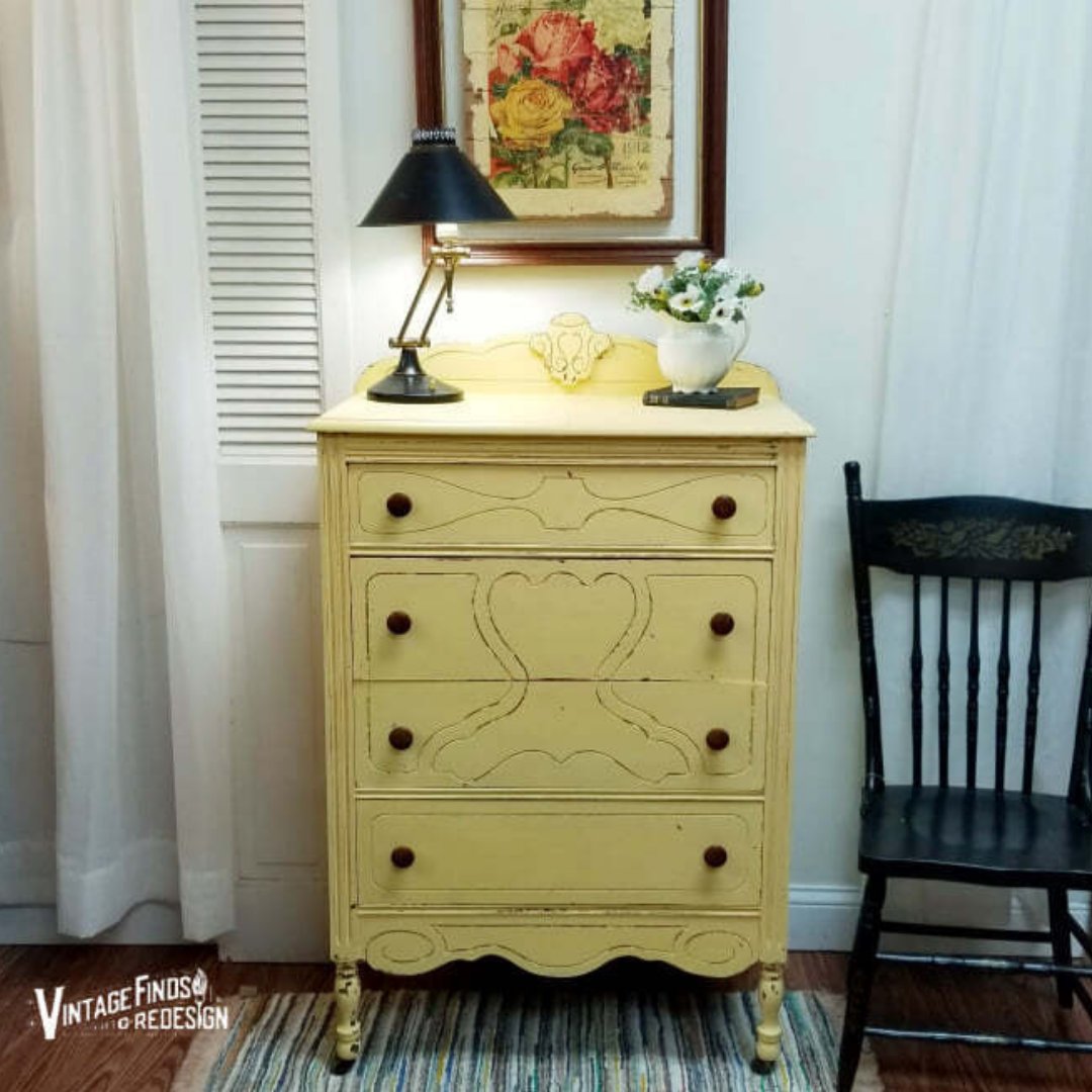 MMSMilkPaint's tweet photo. Vintage Finds and Redesigns refinished this dresser in Sunkissed! We know this cheery color will bring a smile to your face every time. 
What would you paint in Sunkissed? 

#mmsmilkpaint #milkpaint #mmsmp #paintedfurniture #homedecor #missmustardseedsmilkpaint  #furniturepaint https://t.co/WZDPs5V3a5