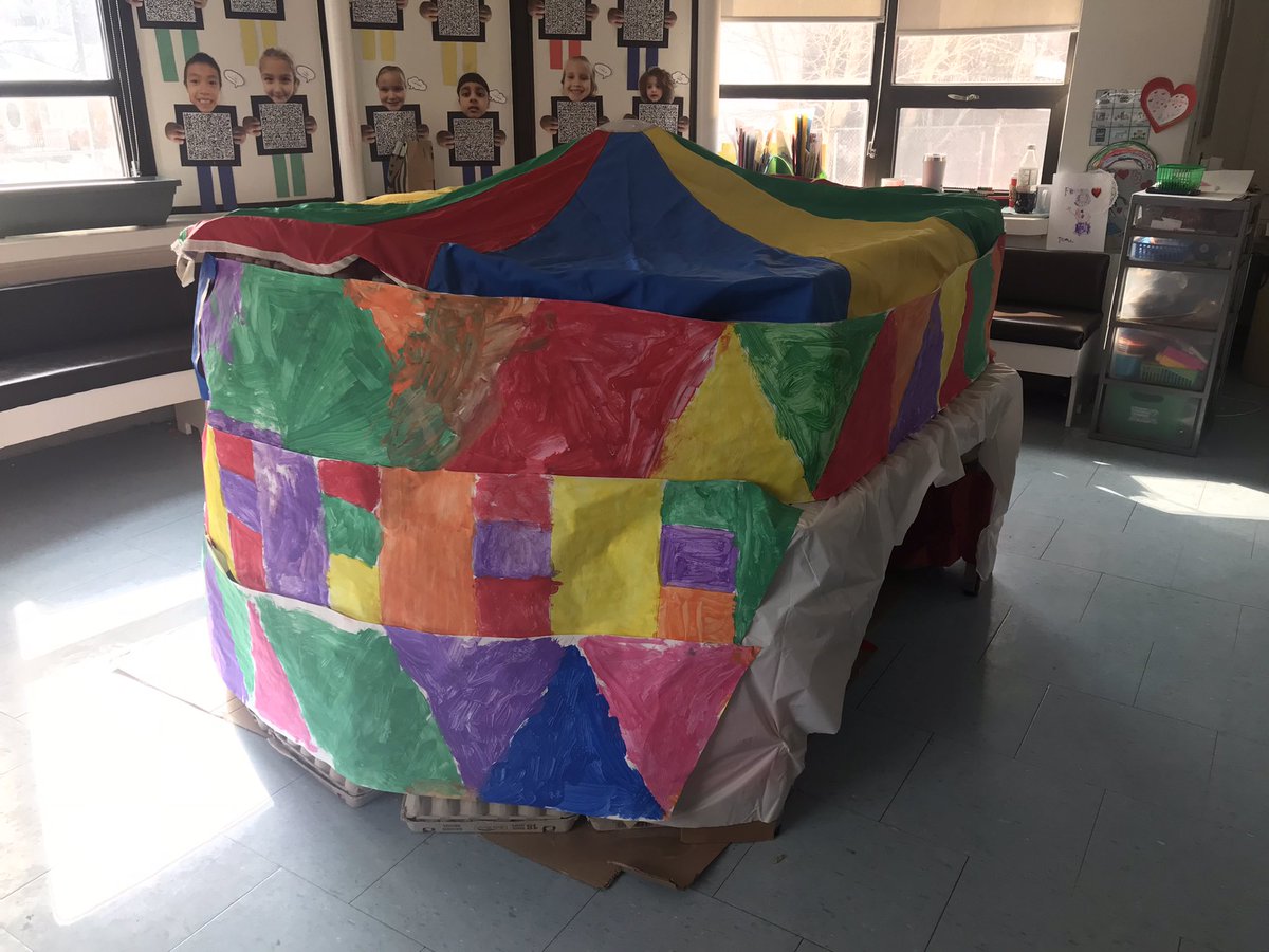 It’s time to change out our beloved igloo. Grandview kinders have been loving the song , “This time for Africa”. We decided to create an African Kaya. We researched the hut art work and created this amazing pattern. We are so pleased with the result of our work