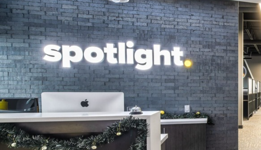 spotlig__'s tweet image. spotlightmediafargo.com

It’s shaped by the way you represent yourself — #professionally, #socially and visually.