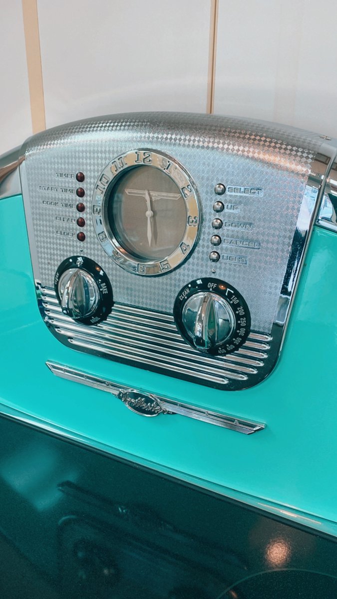 It's all about those details 💫  Our NorthStar appliances bring fresh colours and chrome accents into your home.

Explore more: elmirastoveworks.com/northstar/