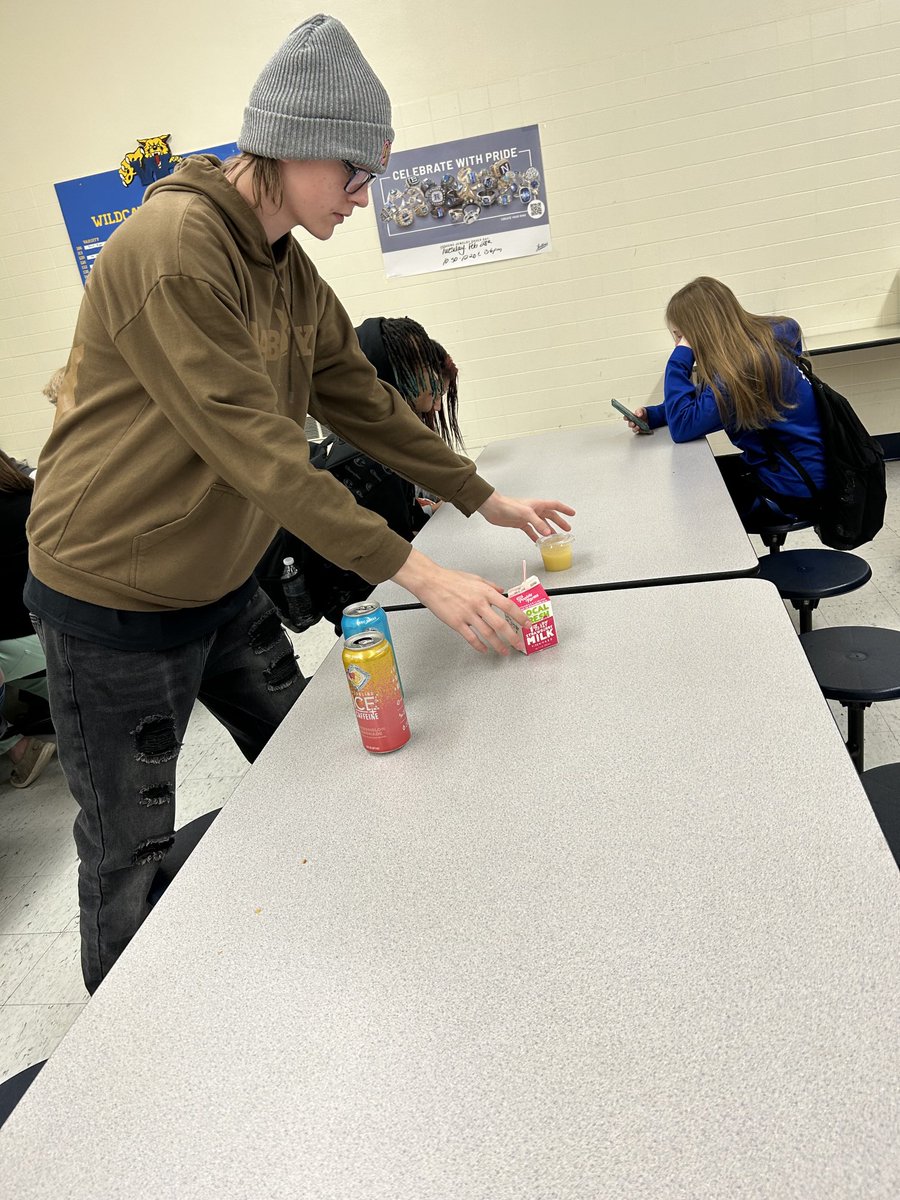 mrjakewallace's tweet photo. The type of kids we have at WC: picking up trash from tables that wasn’t even theirs #wildcatstrong https://t.co/m20sNT9vOS