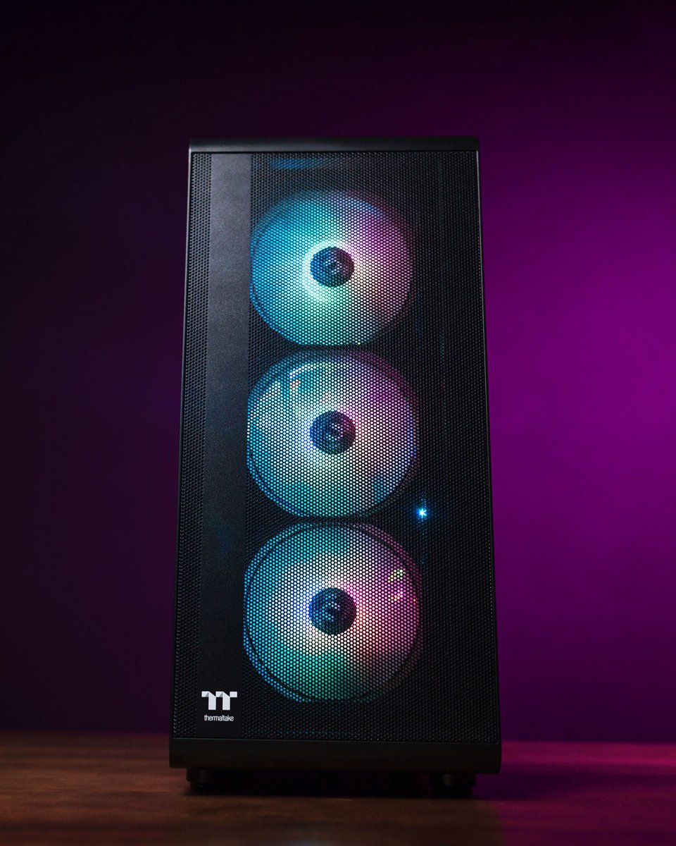 FjariltechLtd's tweet photo. Pc made by Bryan C.E.O of Fjariltech Ltd.
@ThermaltakeInc @PNYTechnologies @XPG_Global @Deepcoolglobal
#fjariltech #gamingpcbuild #pcgaming https://t.co/rmuISWStwZ