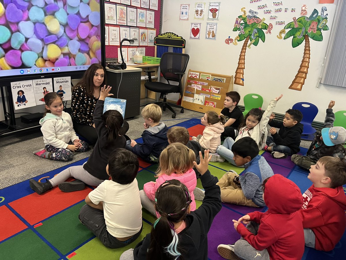 PVSDCamarillo's tweet photo. #ReadAcrossAmericaWeek 📚 Pleasant Valley School of Engineering & Arts TK students have been enjoying guest readers this week! Thank you to Dr. Ortega, Mrs. Bjordahl, Mrs. Maki, and Mrs. Mitchell! #PVproud
#Camarillo #PVSD https://t.co/hKyuit56OH