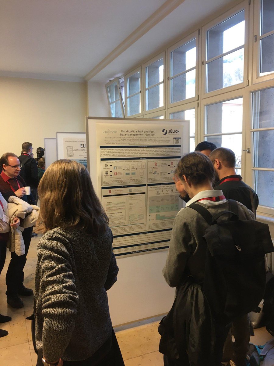 nfdi4plants's tweet photo. Arrived yesterday, today directly had the opportunity to present our homegrown #DMP-help named DataPLAN during the poster session @ESciTage
Many thanks to @zxrzxr for presenting👇
https://t.co/3pvWv6hqdt
Stay tuned! Continuing tomorrow🚀
#RDM #NFDIrocks #ESciTage2023 https://t.co/PuqXw9tjKu