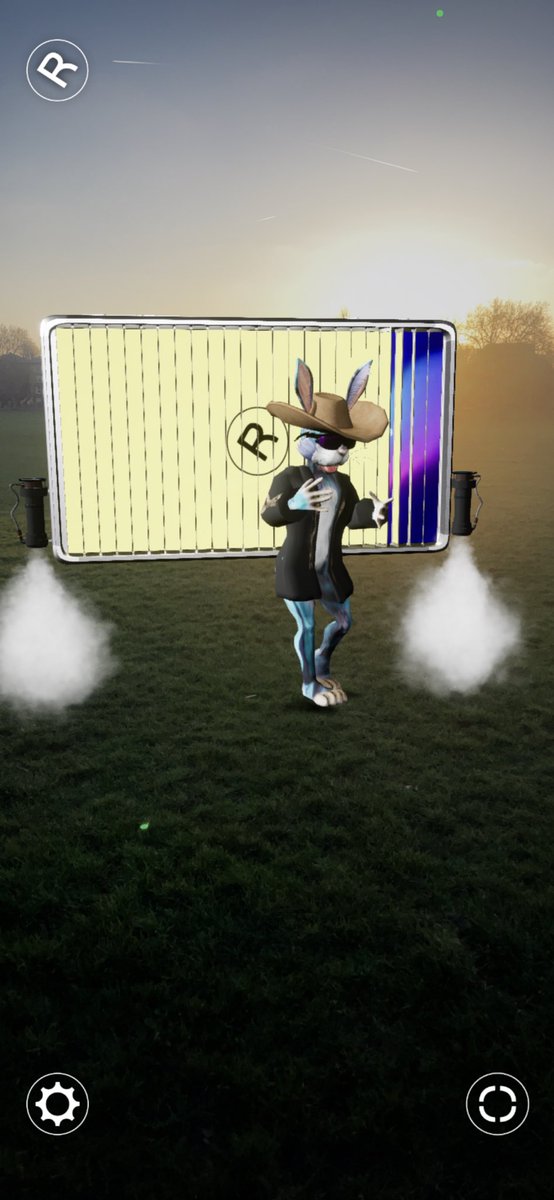 lucyjwheeler's tweet photo. Immersed inside @TheRoundLive beta launch with @jamie247 @OVioHQ @flufworld 🐰 Augmented reality broadcasting LIVE STREAM from Peckham Rye! #5g #xr #ar #RealTime #avatar #immersivetech 🤩 https://t.co/vkbjZ2FSti