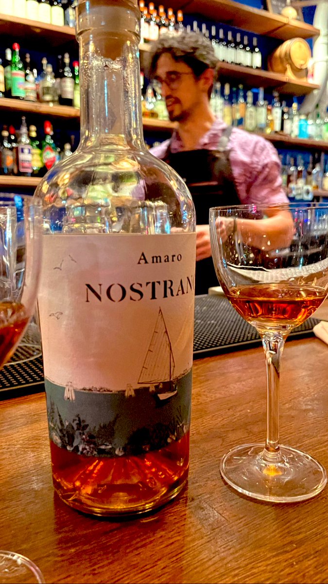 eatinglasvegas's tweet photo. When your booze makes you swoon just like pasta fagioli…that’s Amaro…
Bells will ring ding-a-ling-ling and you’ll sing digestivo…
Hearts will play tippy tippy tay like a gay apertivo..
#EsthersKitchen
#KeithBracewell
🥃🇮🇹 https://t.co/Z48hiOpPZF