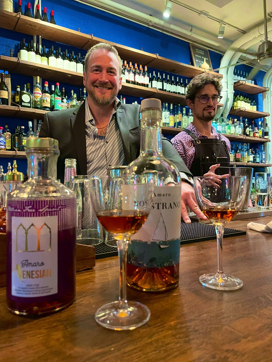 eatinglasvegas's tweet photo. When your booze makes you swoon just like pasta fagioli…that’s Amaro…
Bells will ring ding-a-ling-ling and you’ll sing digestivo…
Hearts will play tippy tippy tay like a gay apertivo..
#EsthersKitchen
#KeithBracewell
🥃🇮🇹 https://t.co/Z48hiOpPZF