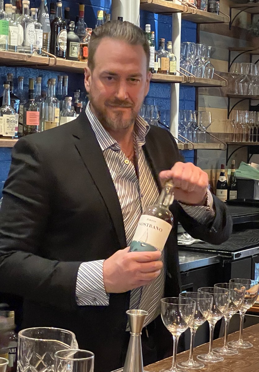 eatinglasvegas's tweet photo. When your booze makes you swoon just like pasta fagioli…that’s Amaro…
Bells will ring ding-a-ling-ling and you’ll sing digestivo…
Hearts will play tippy tippy tay like a gay apertivo..
#EsthersKitchen
#KeithBracewell
🥃🇮🇹 https://t.co/Z48hiOpPZF