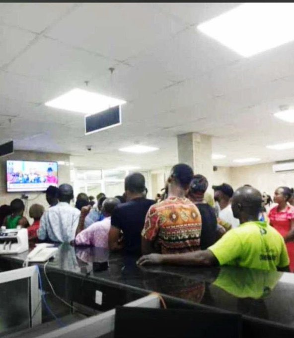 Yungkeyz01's tweet photo. INEC declared Asiwaju but Nigerians have withheld the legitimacy.Power truly belongs to they people.

World Press Conference/Seyi Tinubu/Seun/IPOB/Precious/Omo Igbo/APC in Lagos/#PeterObiMyPresident/WHAT A MAN/Precious/Mahmood Yakubu/#SupremeCourt/#AriseTV #ARISENews
#CNN https://t.co/dWxXGKBSLb