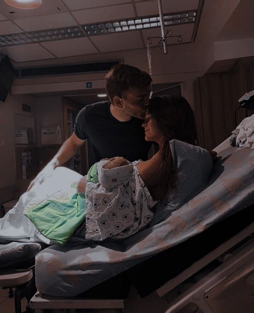 𝑂𝑛𝑒 𝑑𝑎𝑦 ♥️