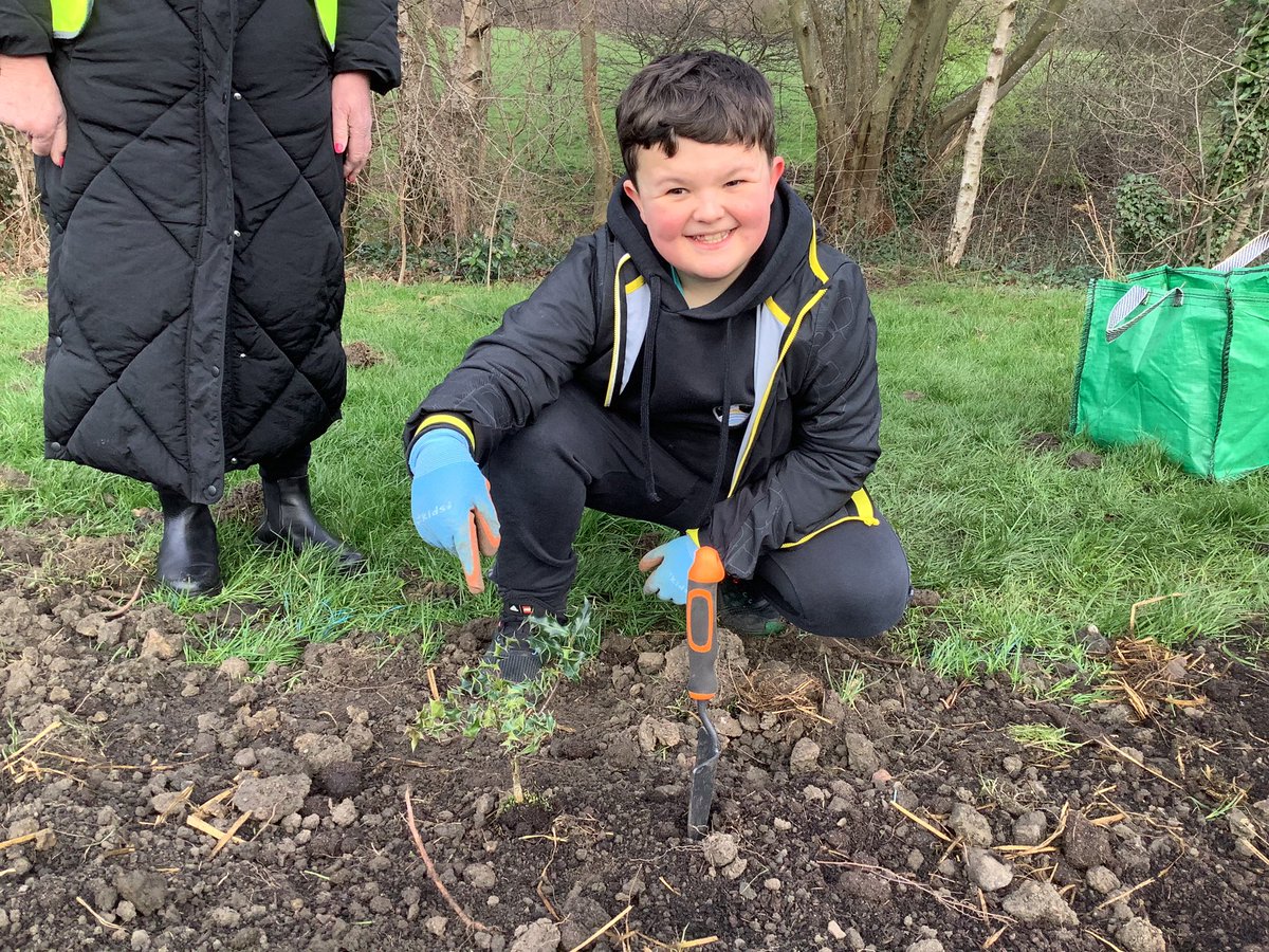 GrantonPS's tweet photo. If you visit Granton Crescent Park please stay off the #WeeForest. It needs our love and care to flourish. We hope it will bring new wildlife to our local area and that classes can return to learn in/around the forest for years to come. Thanks @greenspacetrust & @Earthwatch_Eur https://t.co/b0JuoWZ8RT