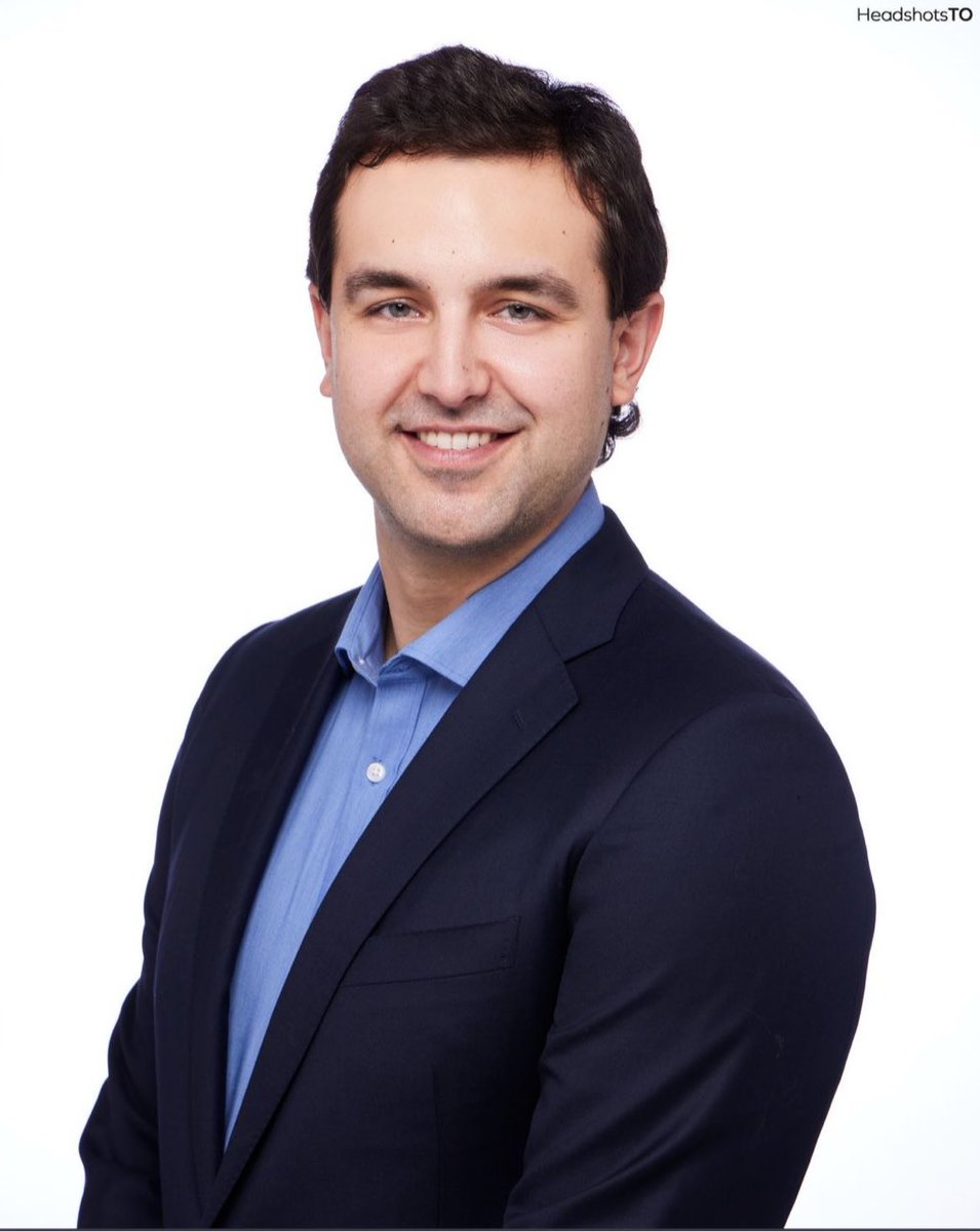 Headshots_TO's tweet photo. Great clients from all types of fields (creative, tech, law, communications, etc) rely on pro photos for their site, social media, & more!
Book your session today! ๐ท๐ธโ๏ธ
#HeadshotsTO // https://t.co/ic74wQPXdD
#torontoheadshots #torontorealestate #torontofintech #torontolaw https://t.co/drwmGMvr4q