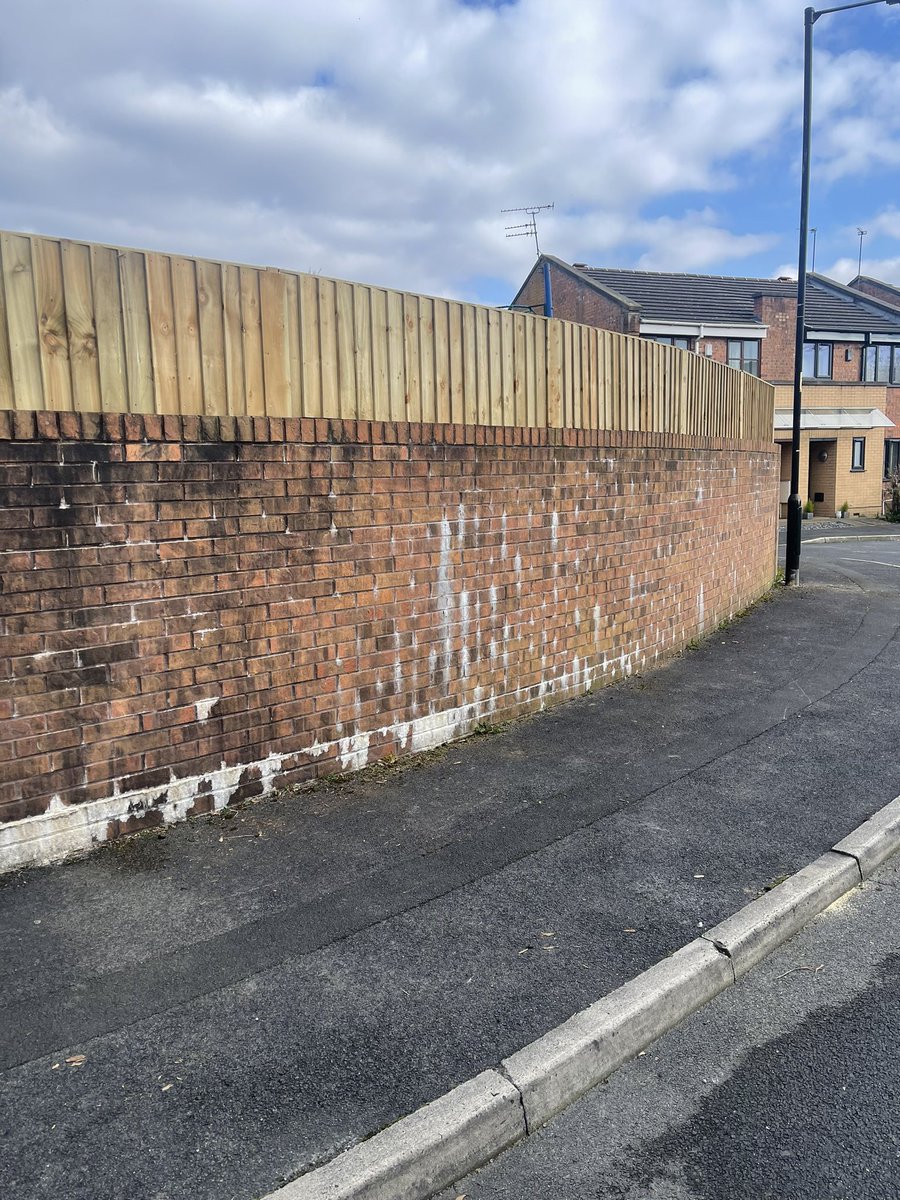 fenceways's tweet photo. Feneways Ltd #northenden #didsbury #manchester #fencingcontractor https://t.co/6JXBWcH0EE
