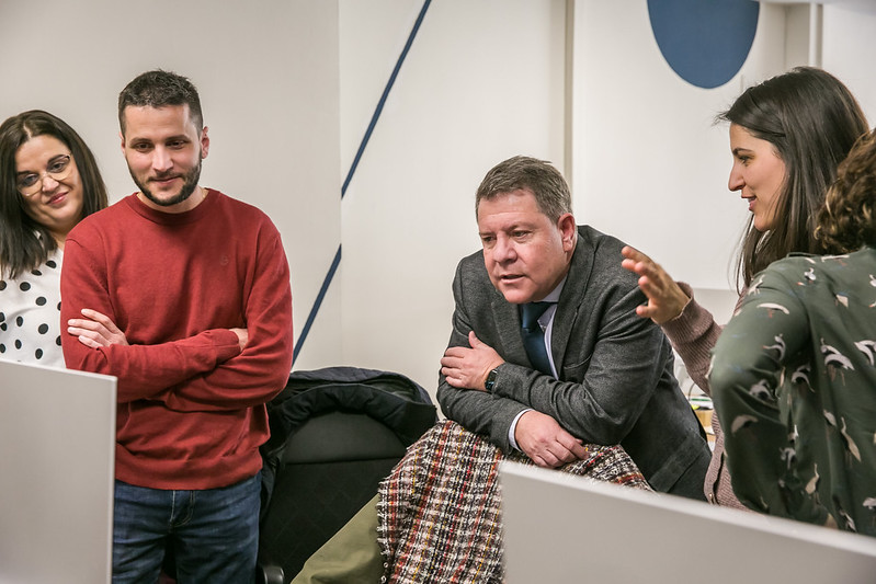 garciapage's tweet image. @AytecDigital en #CiudadReal, dedicada al diseño y a la implementación de soluciones digitales, apuesta por una plantilla joven, sobradamente cualificada, con iniciativa y una motivación sorprendente.
Un modelo de empresa y de trabajadores de los que sentirnos orgullosos/as.