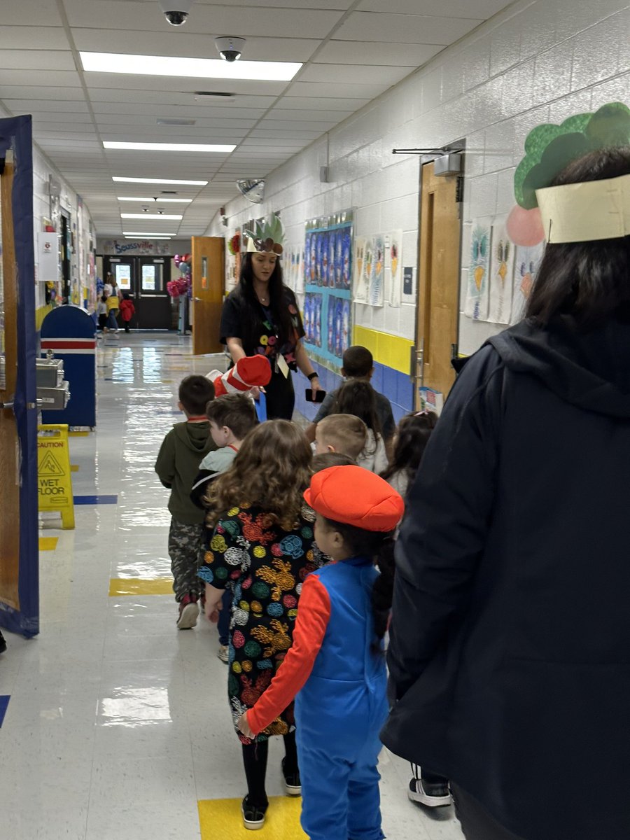 MTSDPreschool's tweet photo. Hilltop visits @WhitingWildcats https://t.co/onSynue3ZK