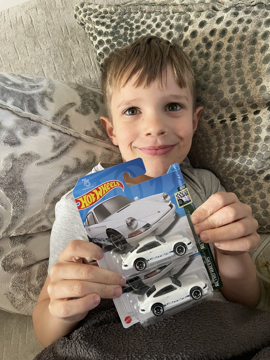 @DanFurr @elan_pr @TheFastSaga @Mattel @Hot_Wheels @elan_nick @Mel_Wicks @PorscheSauce @SmythsToysUK @SmythsToysIRE @AskSmythsToys @markjohnoneill That’s sorted that out! Hazza is happy!