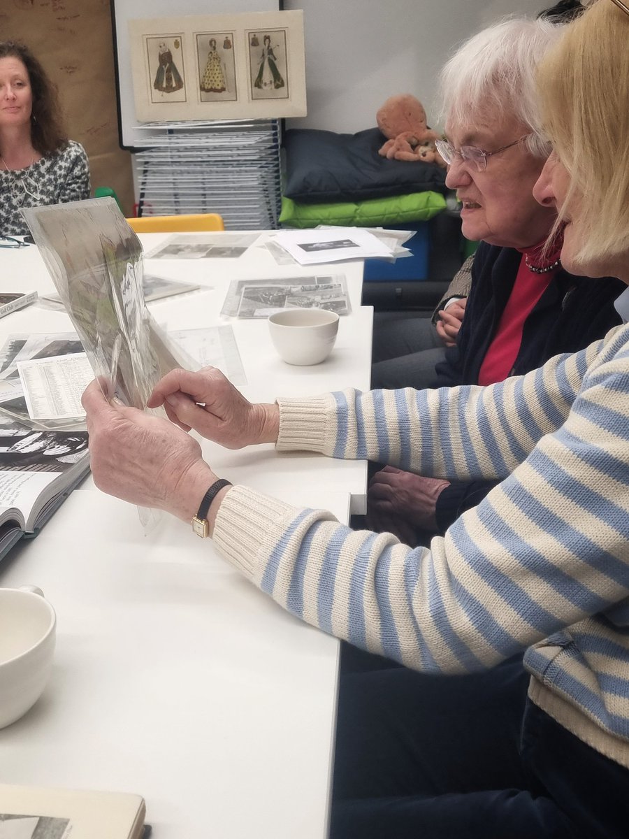 WorldGolfMuseum's tweet photo. Another fantastic #StAndrewsMemories meeting this afternoon in collaboration with @StAHeritage
Great conversations were had about well kent women of #StAndrews as well as looking at some inspirational books and photographs.
#WomensHistoryMonth
#worldbookday #museums #memories https://t.co/VVIg14dpUJ
